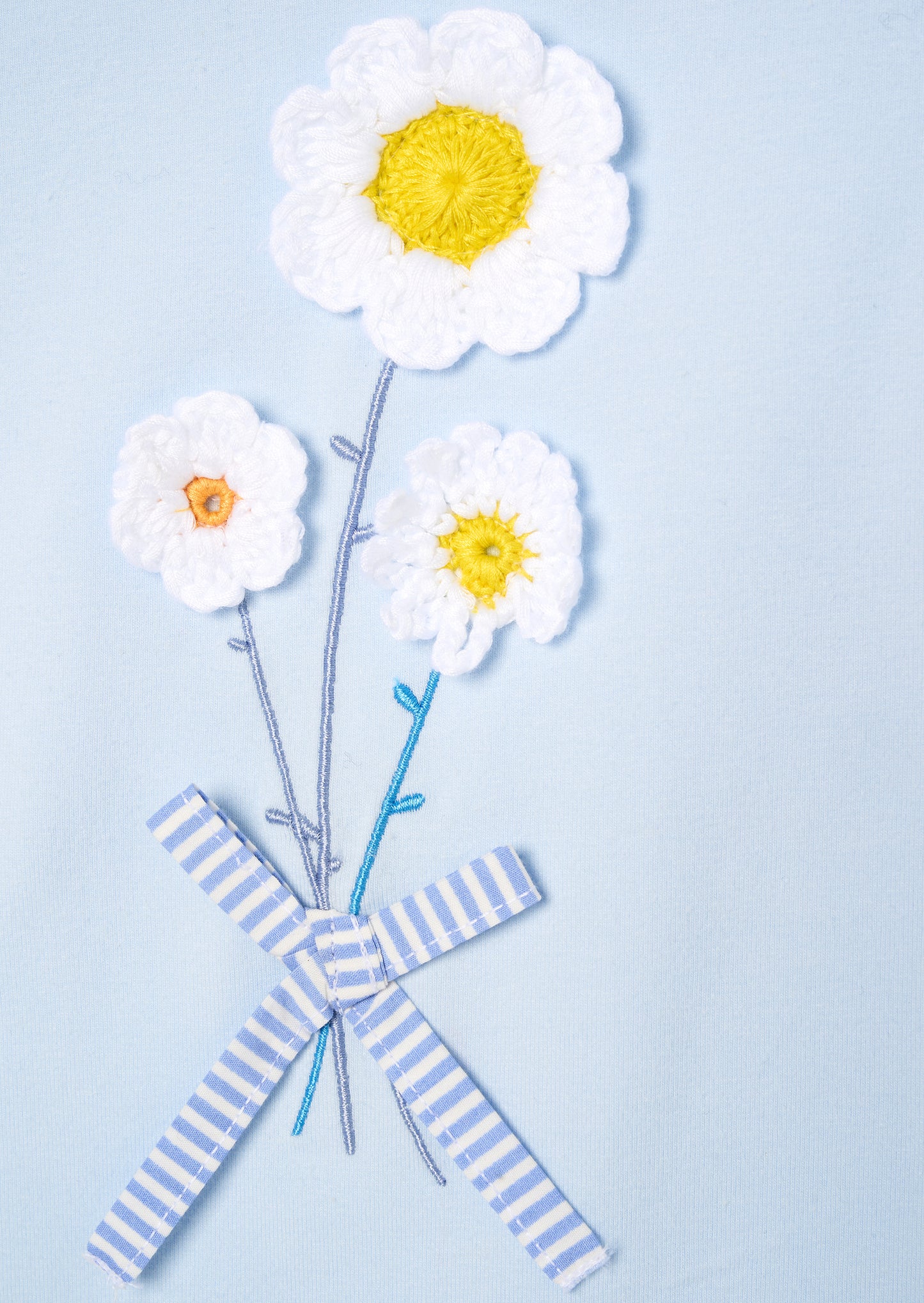 Daisy Flower Embroidered Puff Sleeve T Shirt
